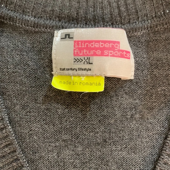 J. Lindeberg Merino Wool V Neck Sweater Vest - Picture 7 of 10